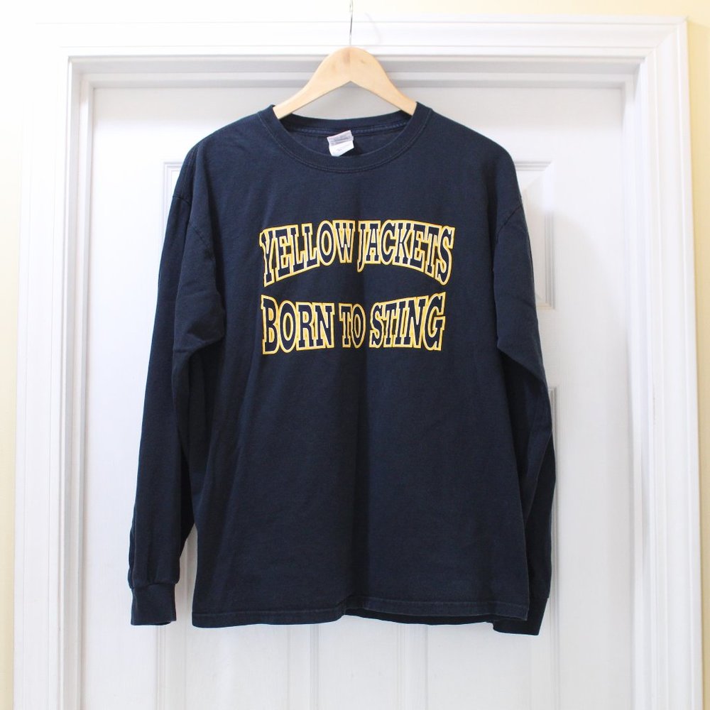 Yellow Jackets Born To Sting Graphic Unisex Long Sleeve T-Shirt Black Ye…